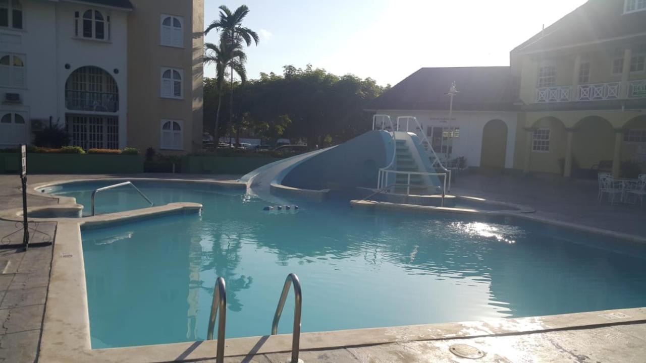 Studio 27 Ocho Rios Luaran gambar